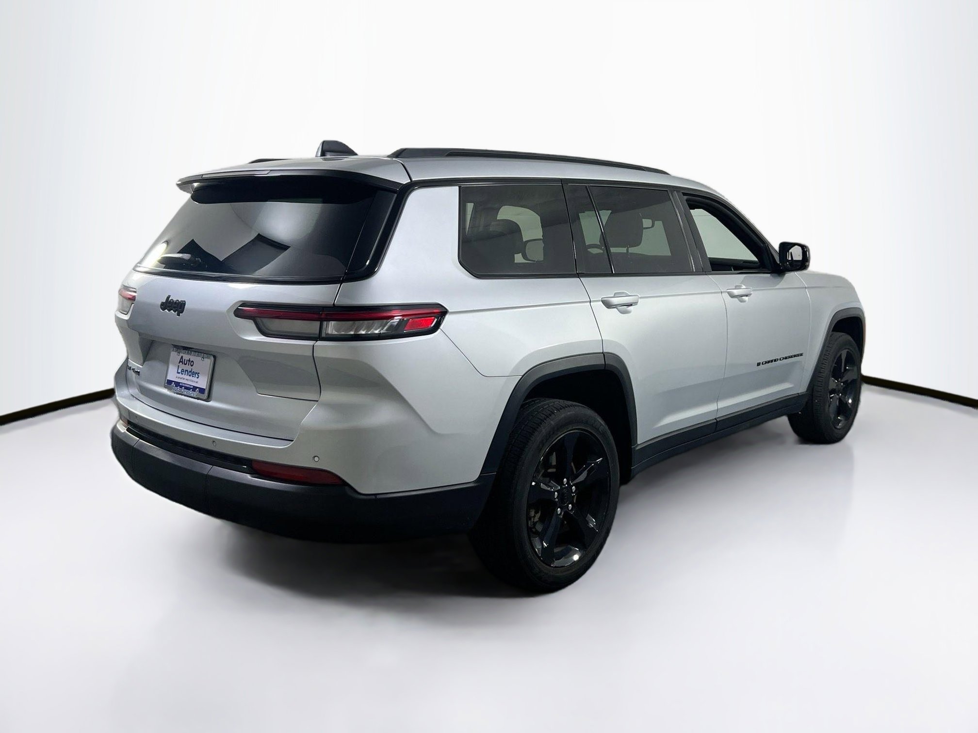 Used 2023 Jeep Grand Cherokee L Laredo AWD/4WD image 5