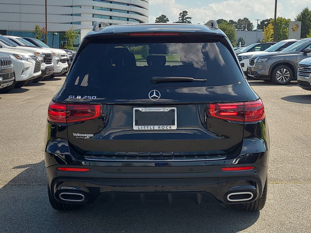 Used 2024 Mercedes-Benz GLB 250 image 4