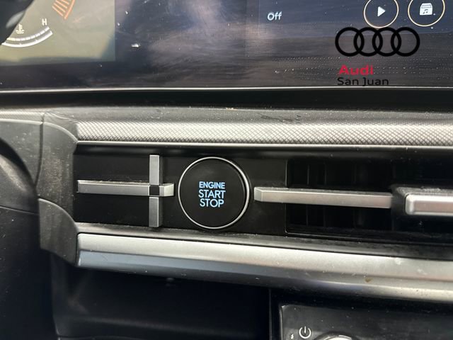 Used 2025 Hyundai Santa Fe SE image 19