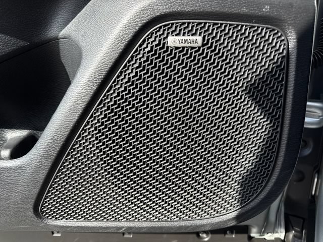 Used 2025 Mitsubishi Outlander ES AWD/4WD image 12