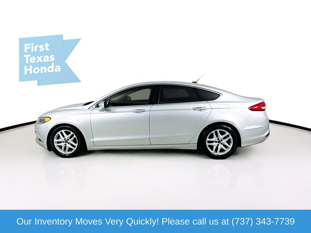 Used 2017 Ford Fusion SE FWD image 4