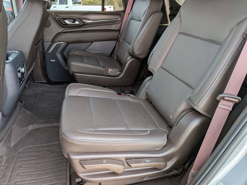 Used 2024 GMC Yukon Denali w/ LPO, Floor Liner Package image 33