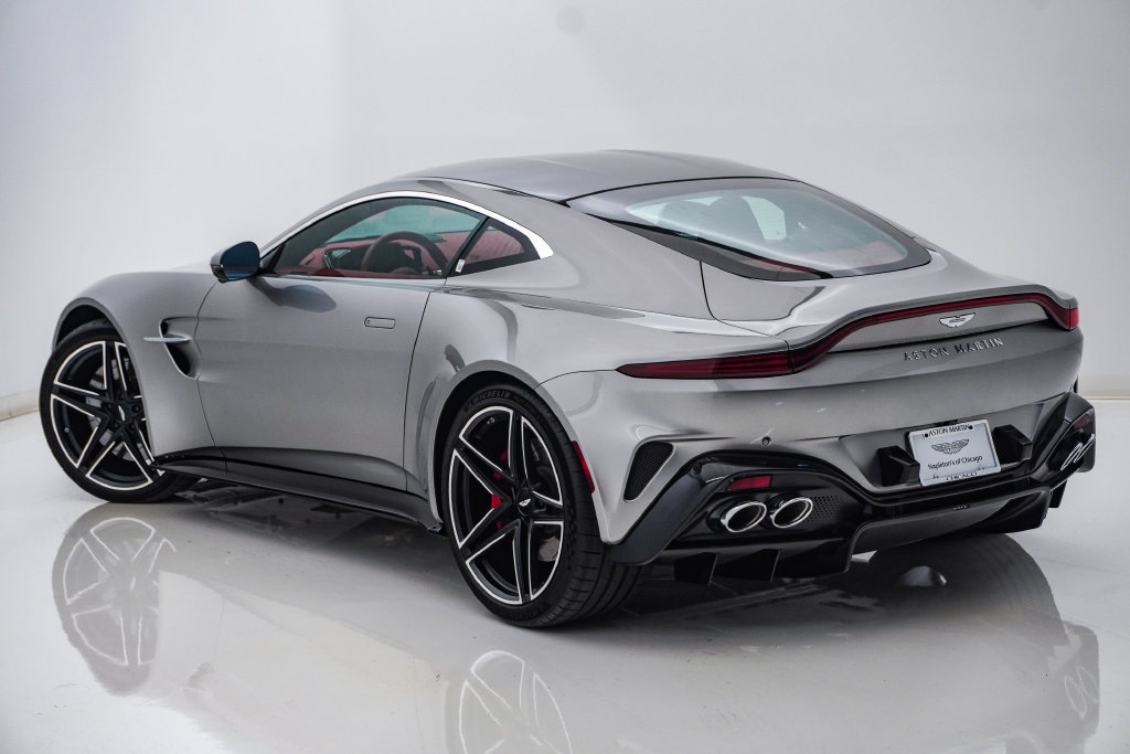 Used 2025 Aston Martin V8 Vantage Roadster RWD image 10