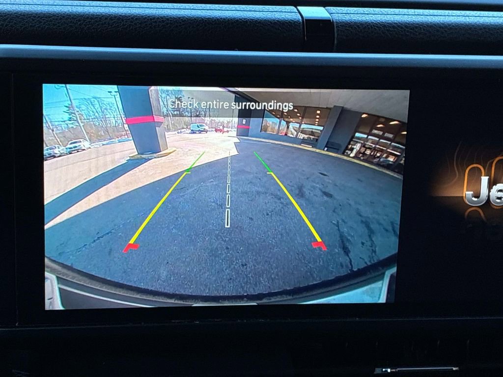 Used 2024 Jeep Wrangler Unlimited w/ Convenience Group image 34