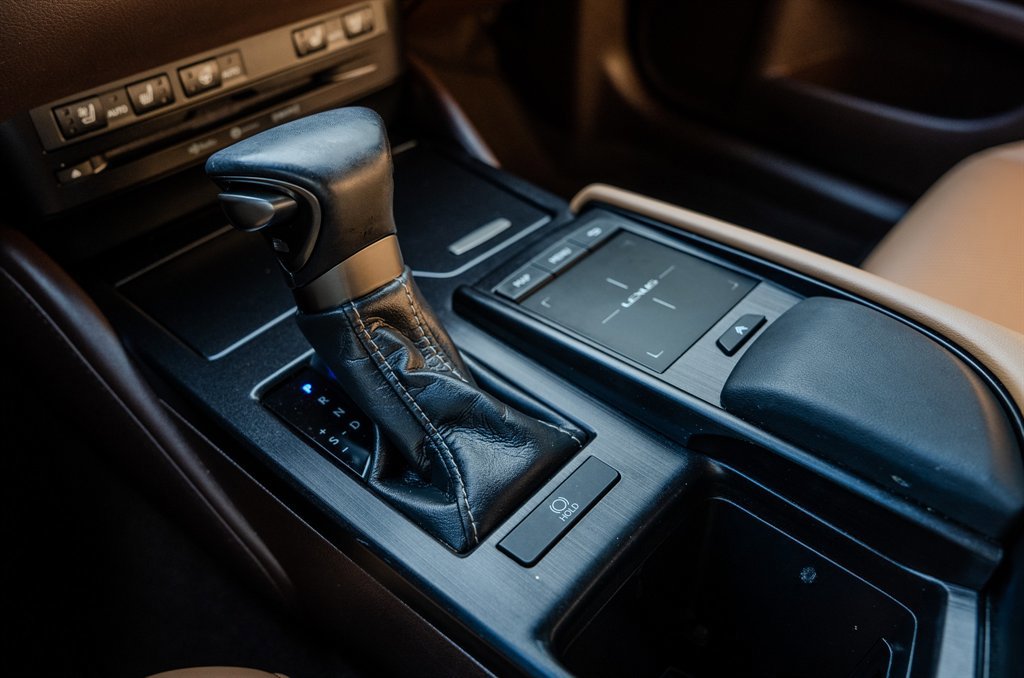 Used 2020 Lexus ES 350 w/ Premium Package image 22