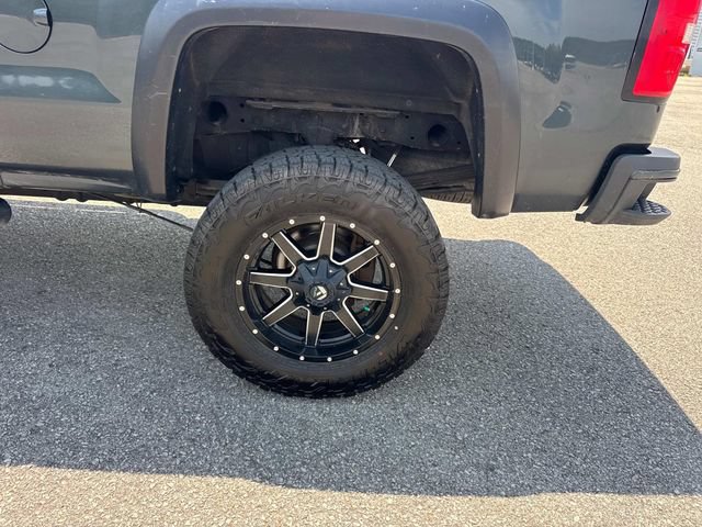 Used 2019 GMC Sierra 2500 SLT w/ All Terrain HD Package AWD/4WD image 10