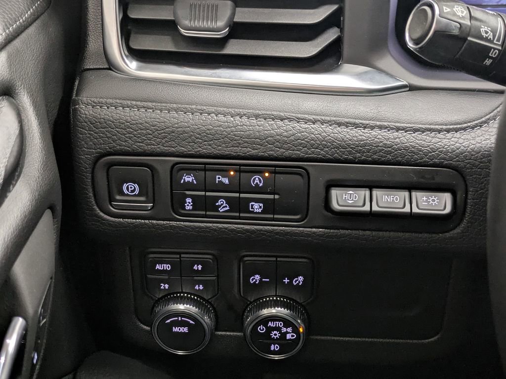 Used 2024 GMC Yukon Denali image 14