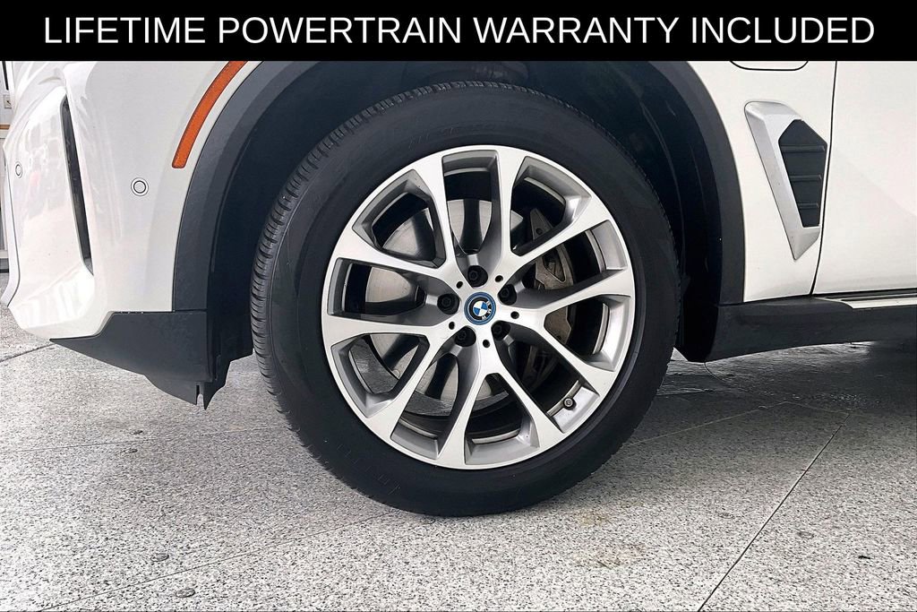 Used 2025 BMW X5 xDrive50e image 12
