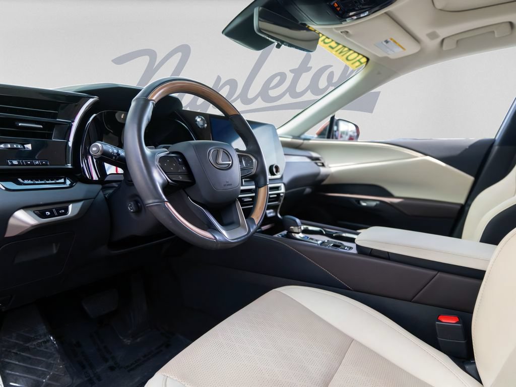 Used 2024 Lexus RX 350 Premium Plus w/ Convenience Package AWD/4WD image 4