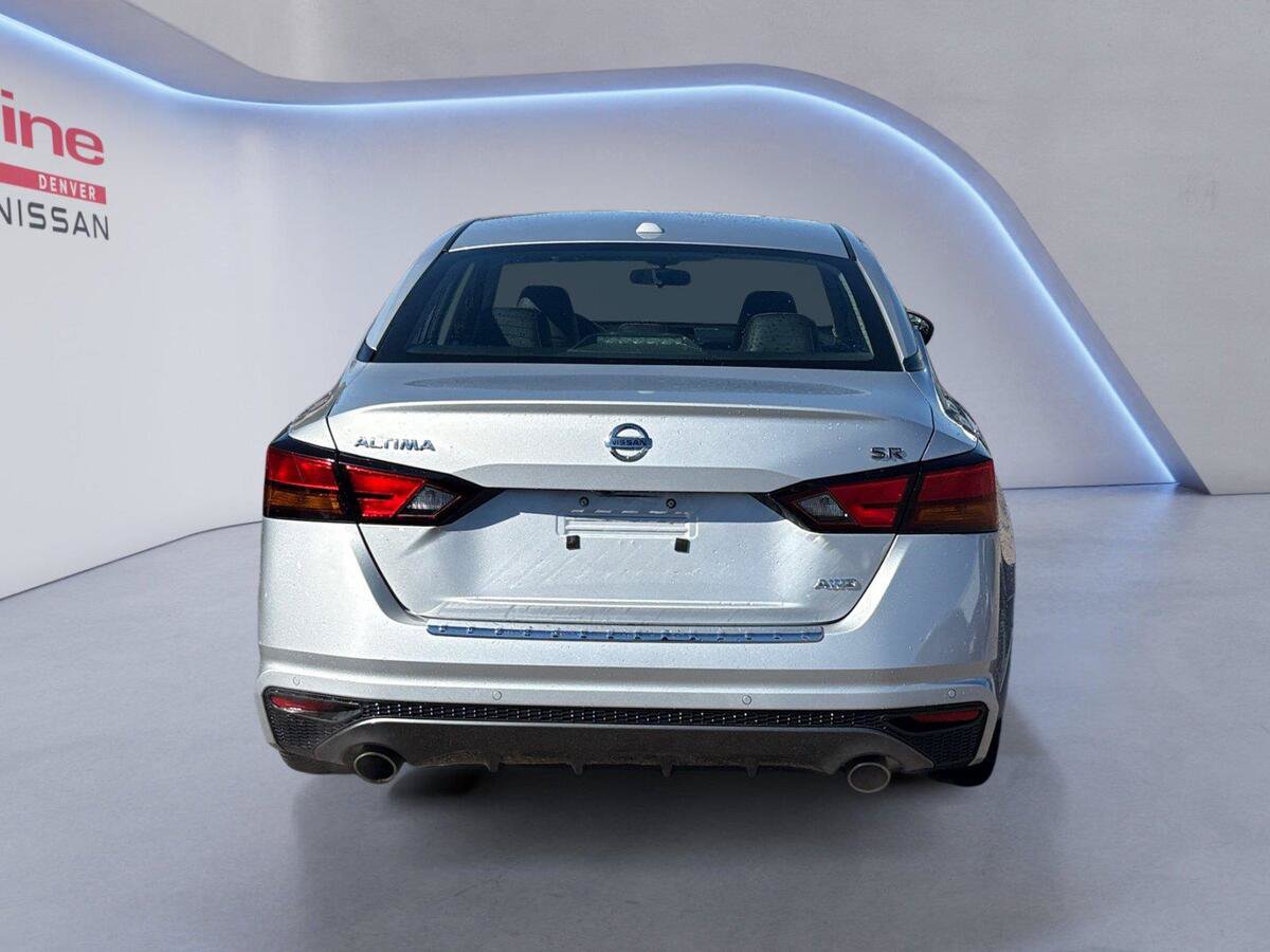 Used 2022 Nissan Altima 2.5 SR AWD/4WD image 4