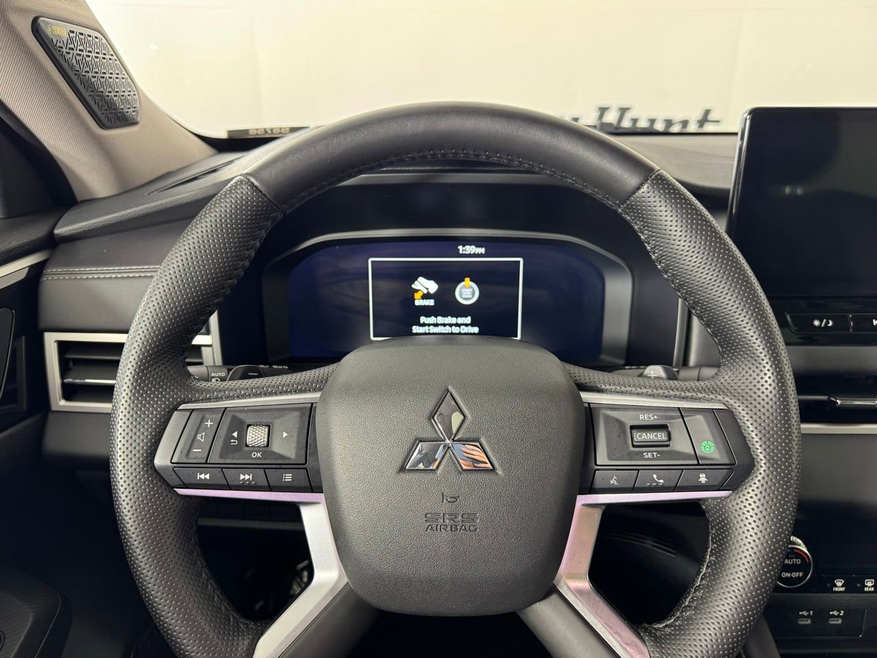 Used 2025 Mitsubishi Outlander SE FWD image 12