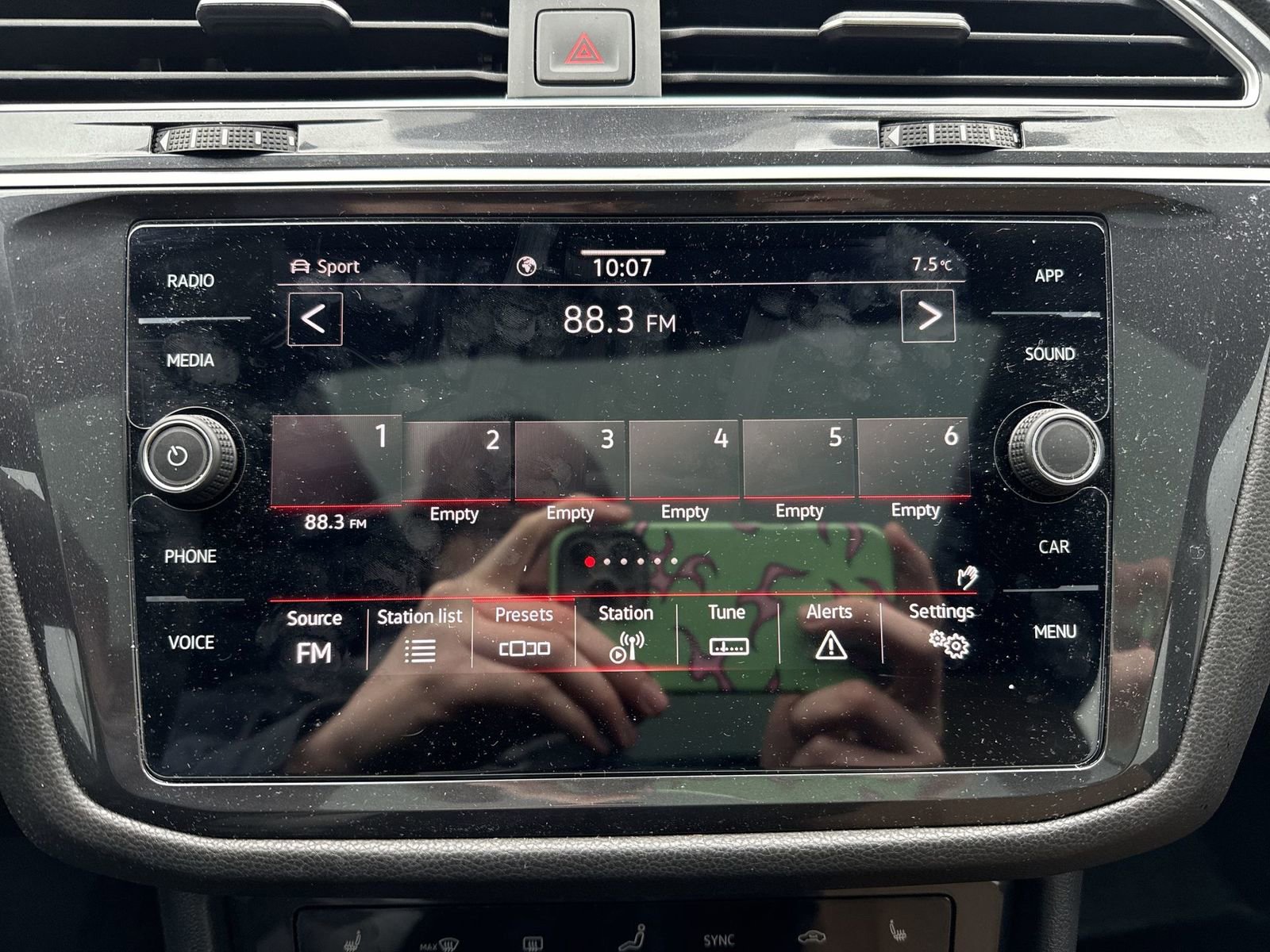 Used 2024 Volkswagen Tiguan SE R-Line image 14