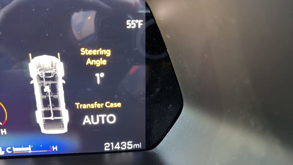 Used 2024 Chevrolet Colorado Z71 w/ Z71 Convenience Package 2 image 9