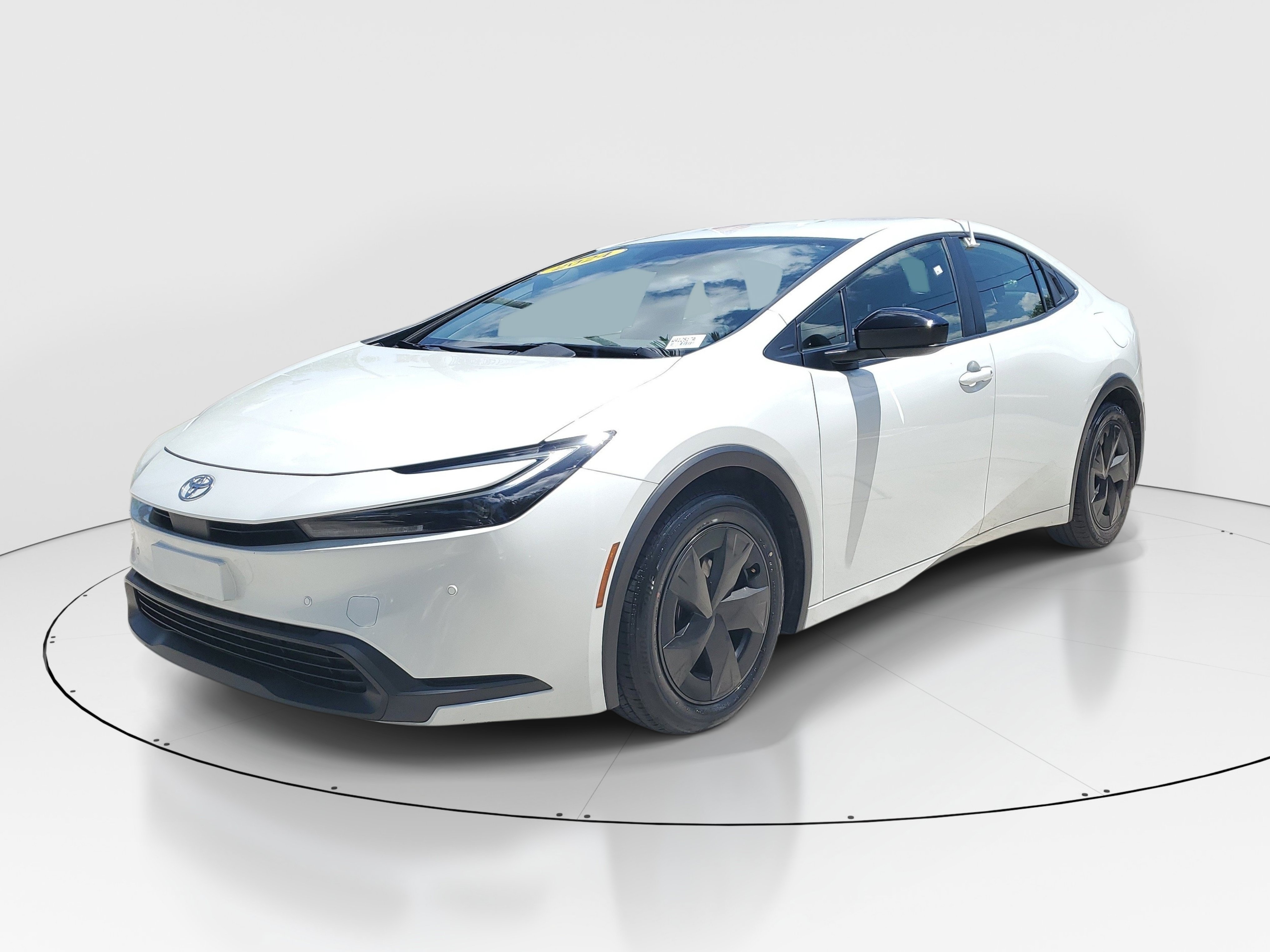 Certified 2024 Toyota Prius LE FWD image 3