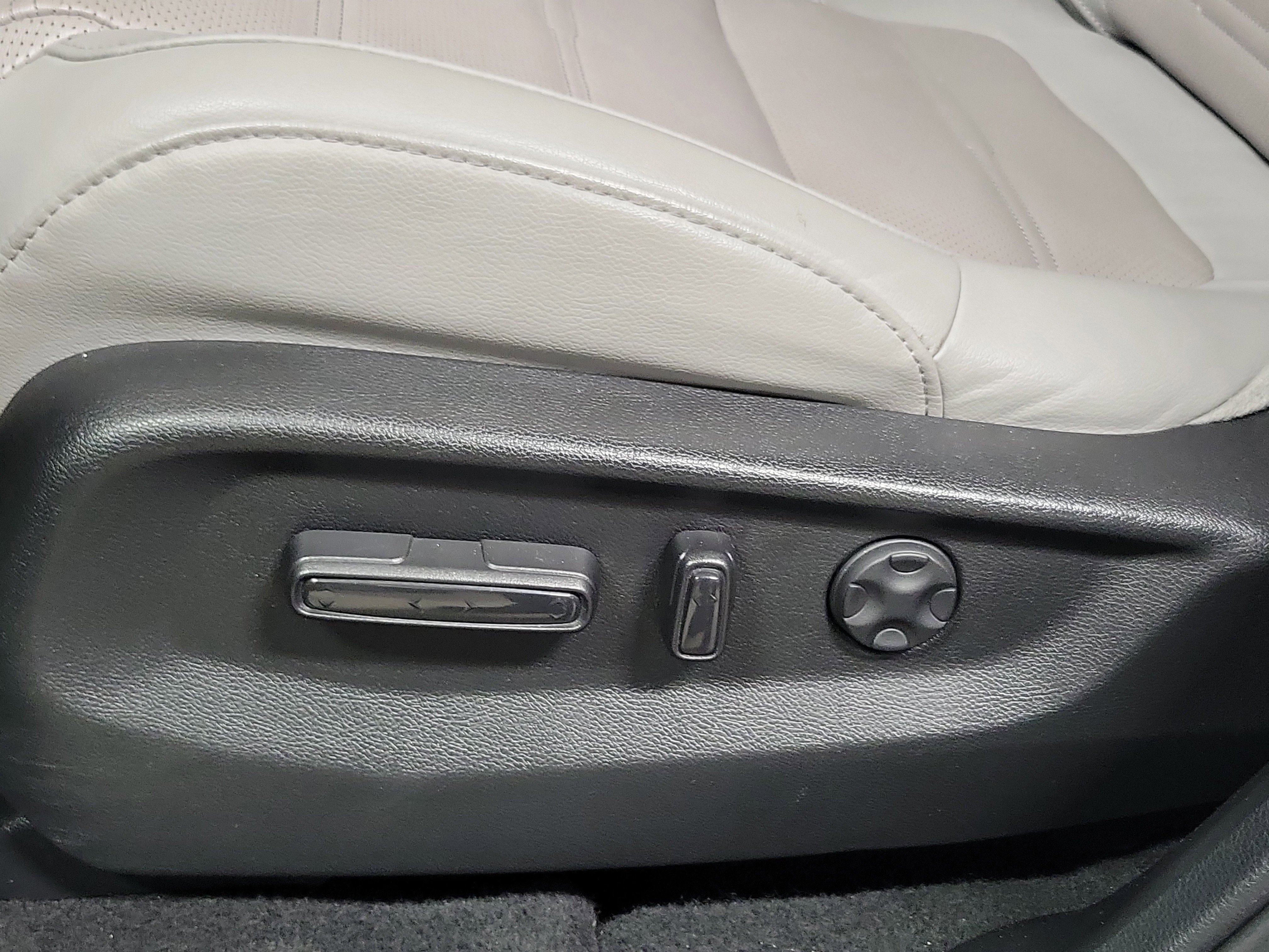 Used 2021 Honda CR-V Touring image 21