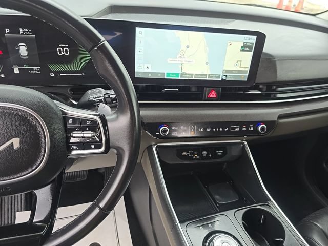 Used 2026 Kia Carnival EX FWD image 8