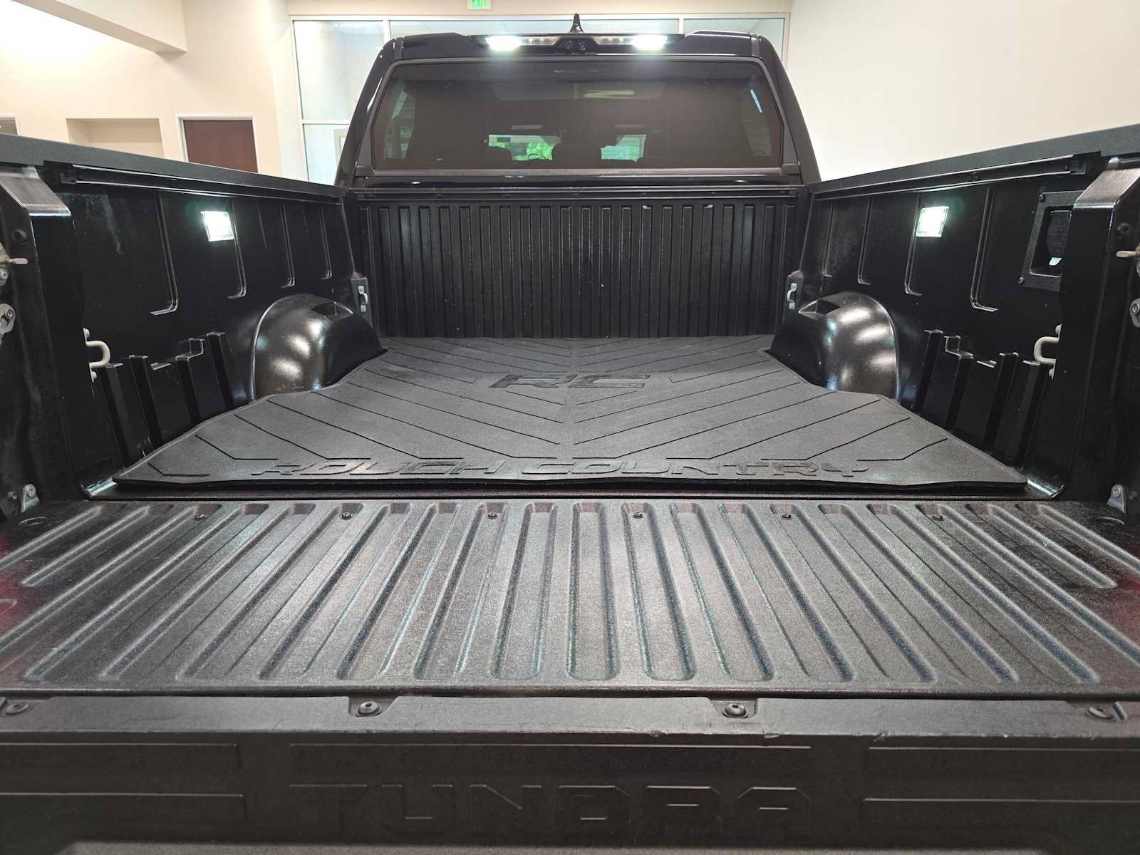 Used 2023 Toyota Tundra Platinum AWD/4WD image 32