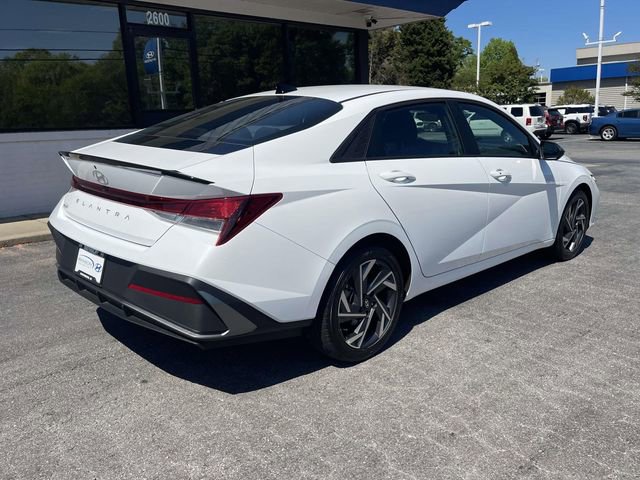Certified 2025 Hyundai Elantra Sport image 6