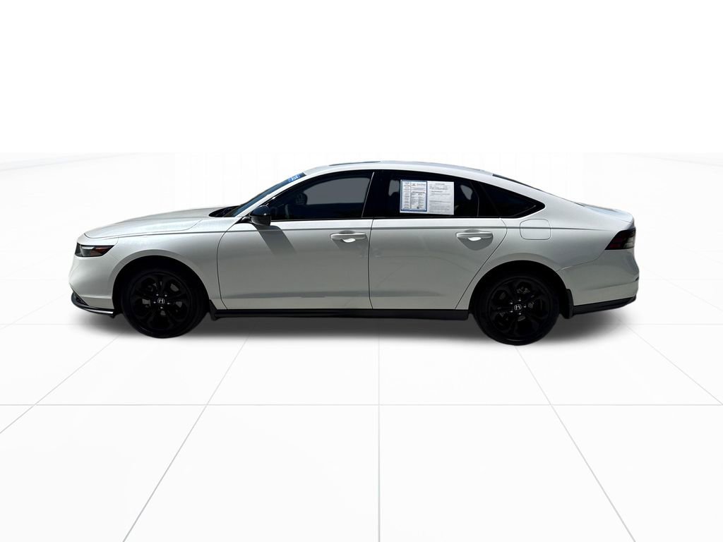 Certified 2025 Honda Accord SE image 5