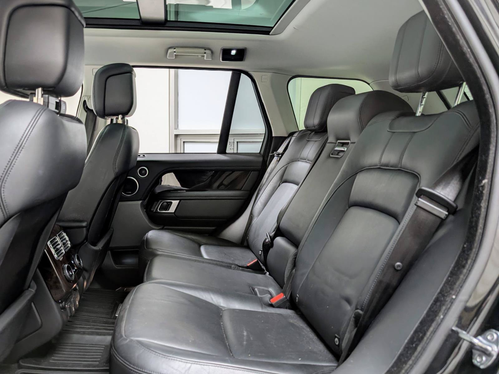 Used 2020 Land Rover Range Rover AWD/4WD image 19