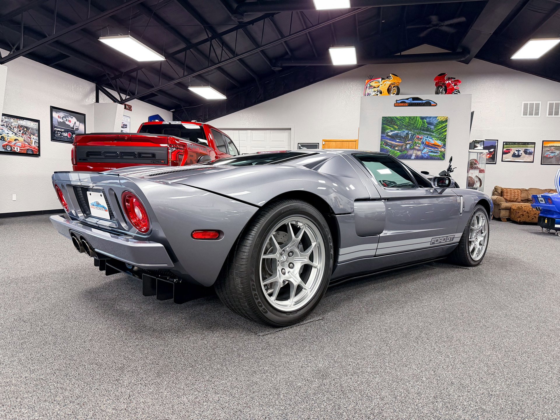 Used 2006 Ford GT image 34