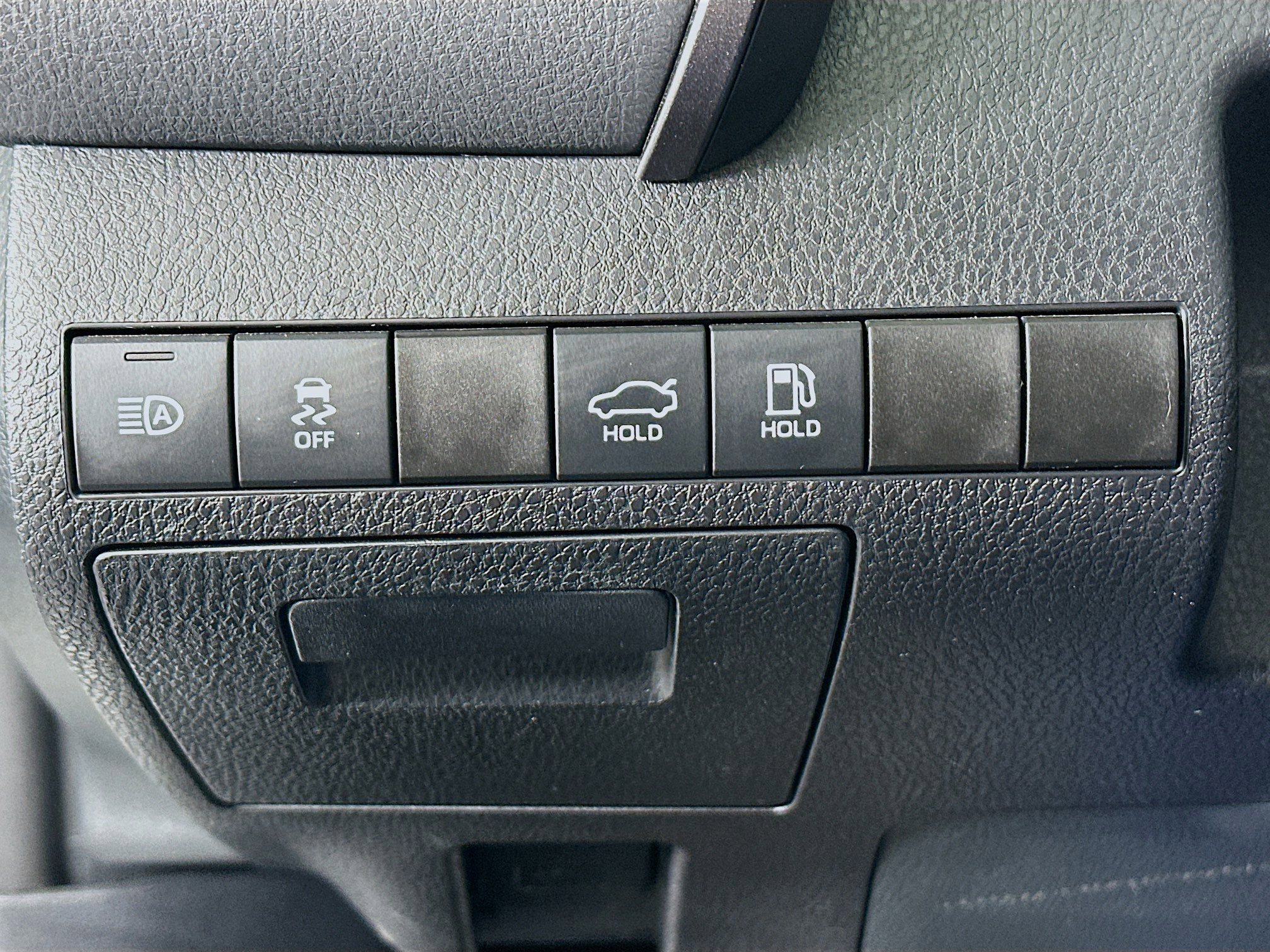 Used 2023 Toyota Camry SE image 16