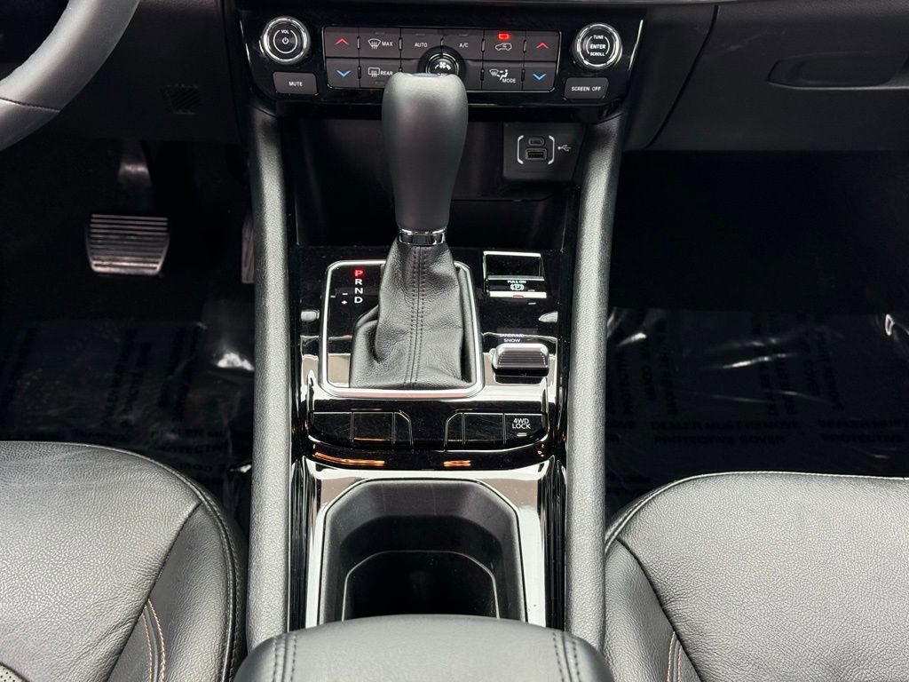 Used 2023 Jeep Compass Limited image 22