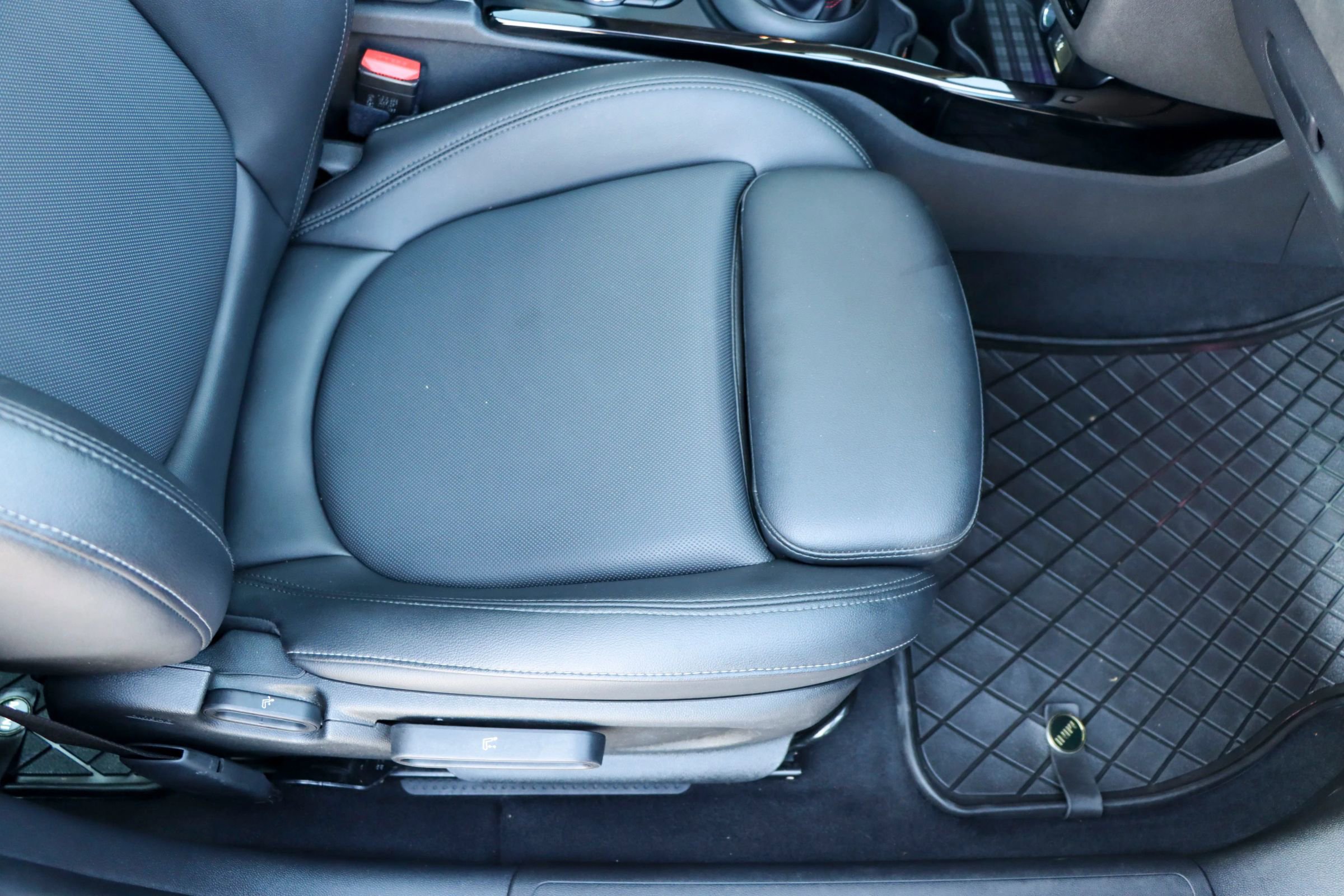 Used 2020 MINI Cooper Clubman S image 22