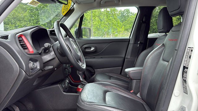 Certified 2022 Jeep Renegade Trailhawk AWD/4WD image 13