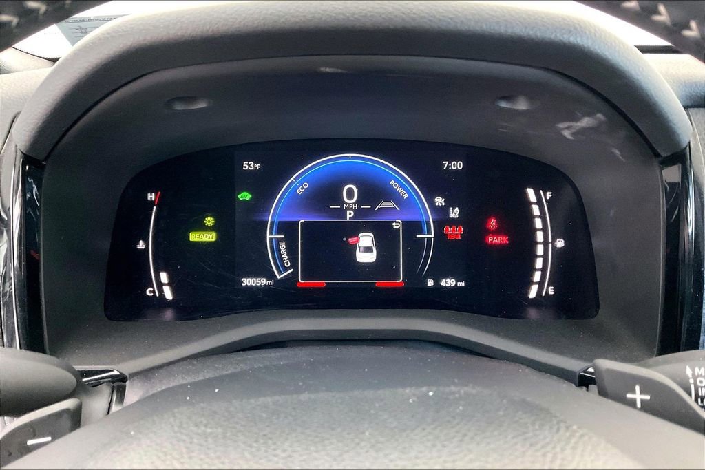 Used 2025 Toyota Camry SE image 29