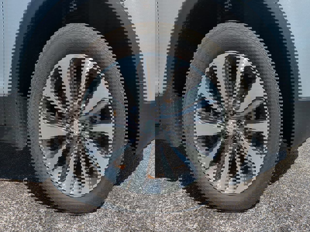 Certified 2022 Buick Encore Preferred w/ Safety Package image 11