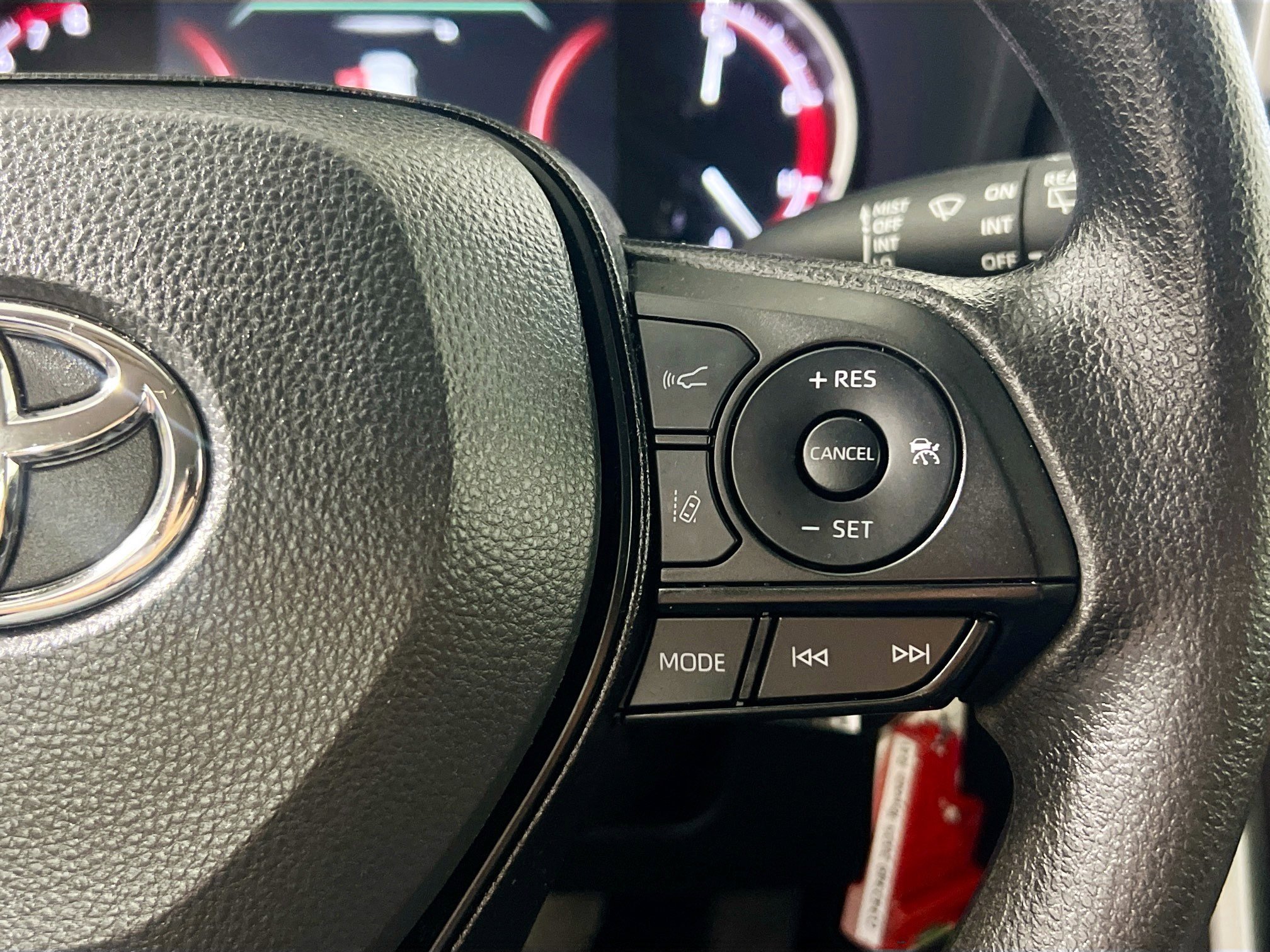 Used 2025 Toyota RAV4 LE image 19