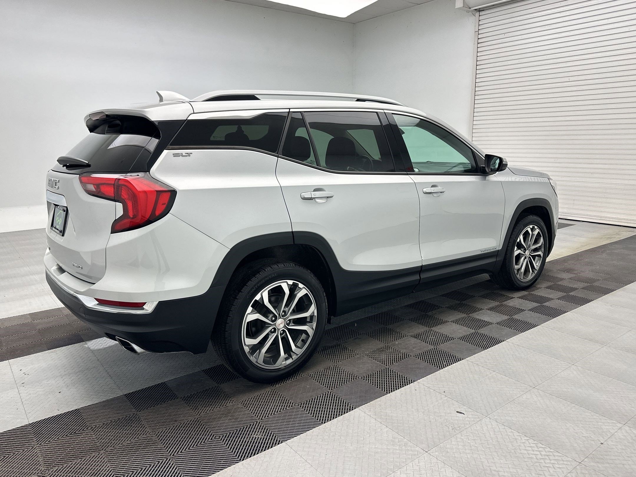 Certified 2019 GMC Terrain SLT AWD/4WD image 9