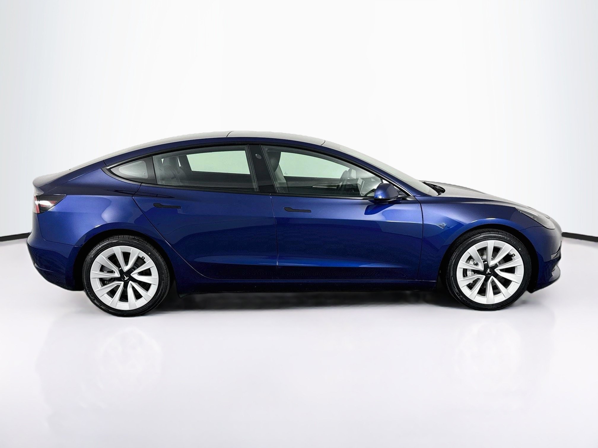 Used 2023 Tesla Model 3 Standard Range RWD image 16