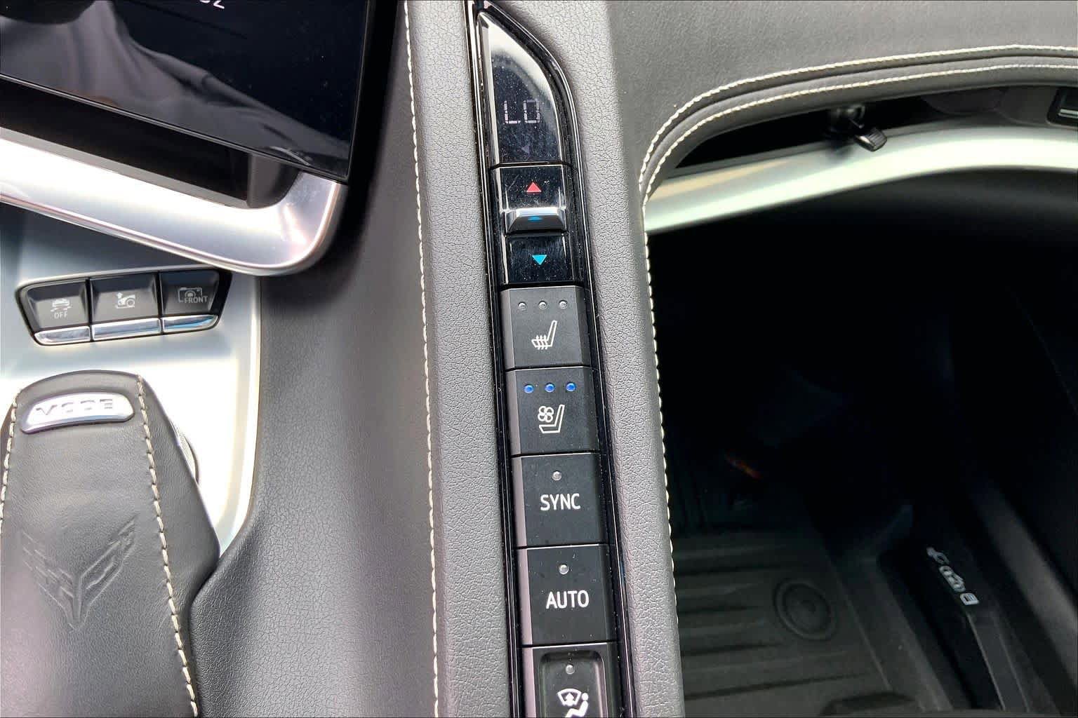 Used 2021 Chevrolet Corvette Stingray Preferred Cpe w/ Z51 Performance Package RWD image 34