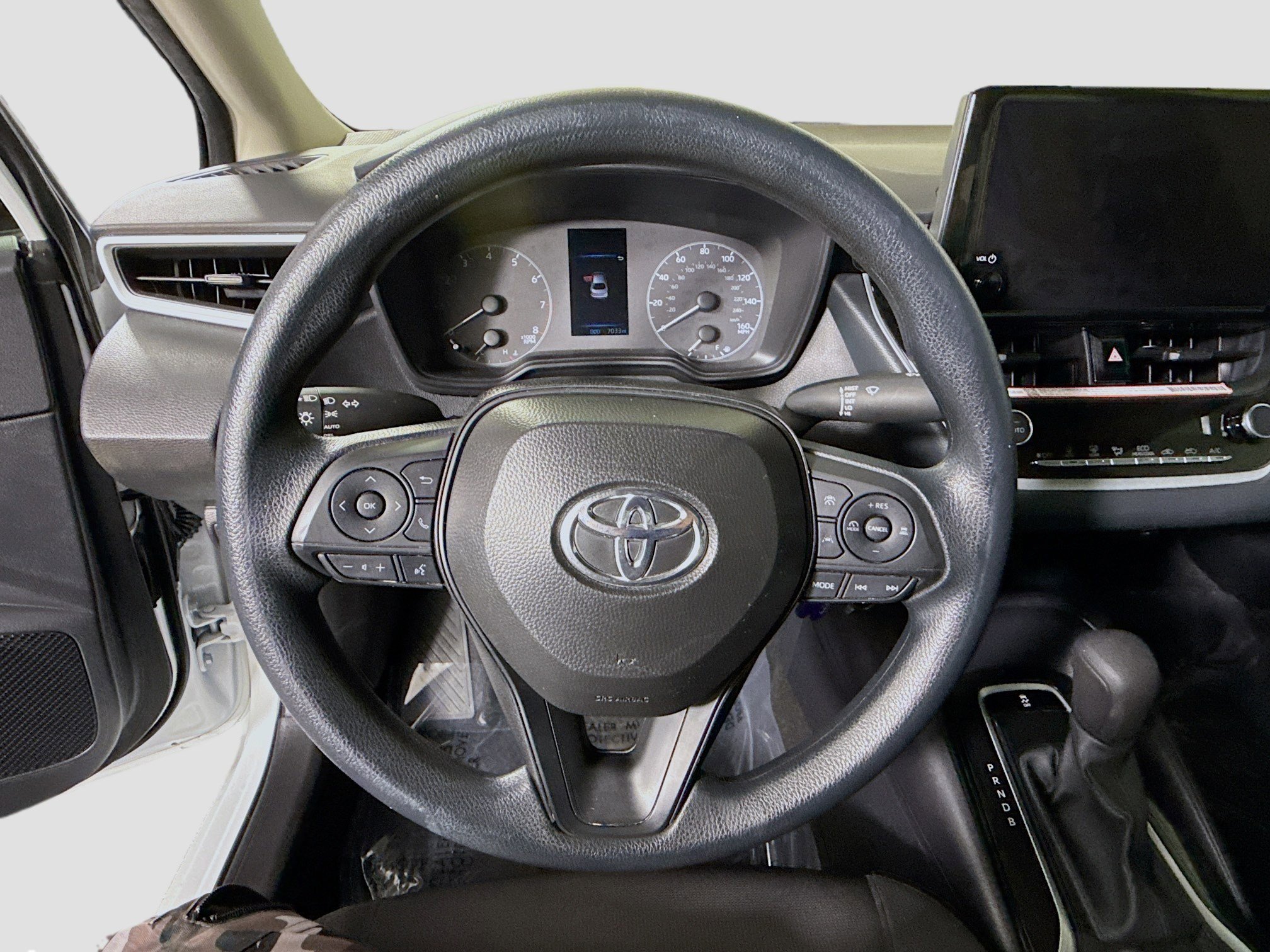 Used 2025 Toyota Corolla LE image 13