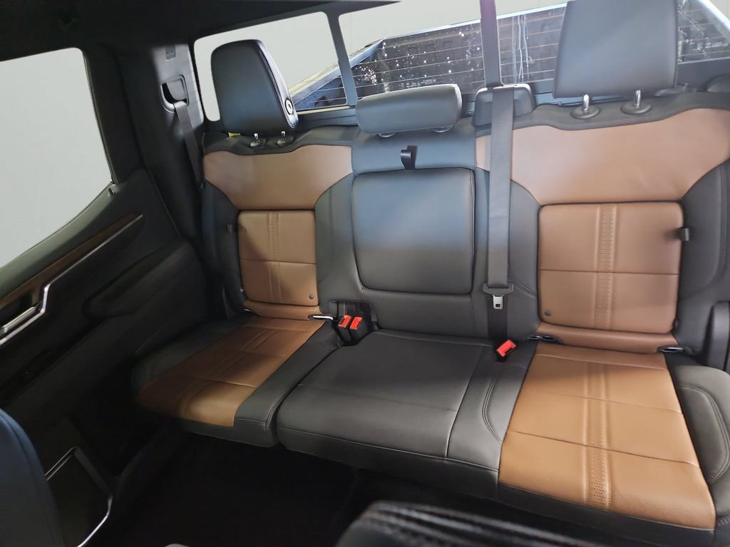 New 2026 Chevrolet Silverado 1500 High Country AWD/4WD image 41