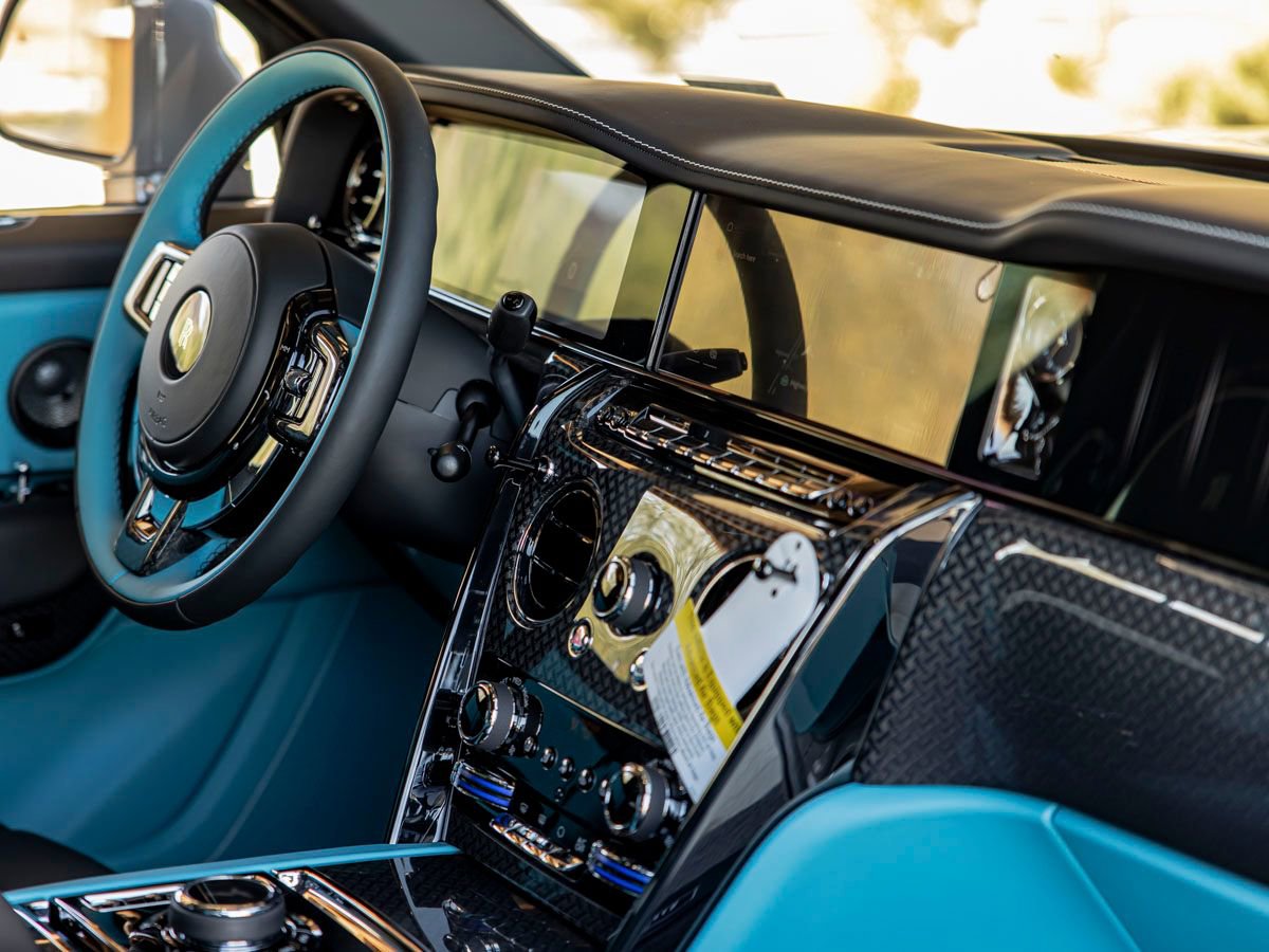 Certified 2025 Rolls-Royce Cullinan Black Badge image 18