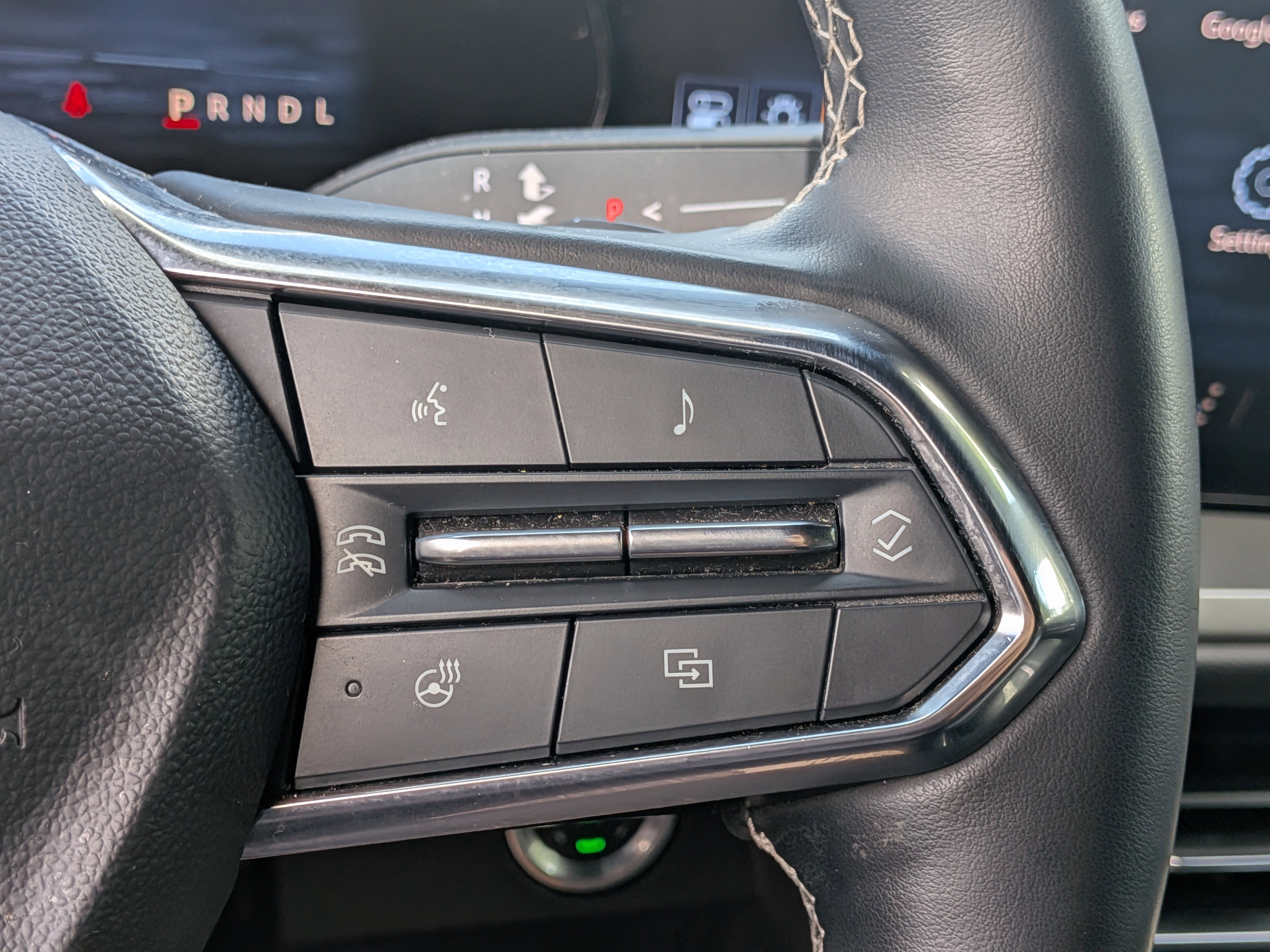 Used 2024 Chevrolet Traverse LT FWD image 25