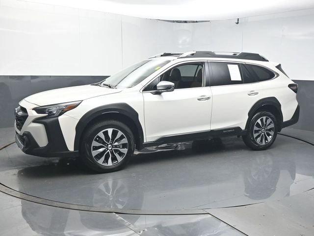Certified 2025 Subaru Outback Touring w/ Popular Package #2 image 4