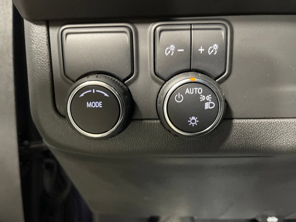 Used 2024 Chevrolet Tahoe LS RWD image 25