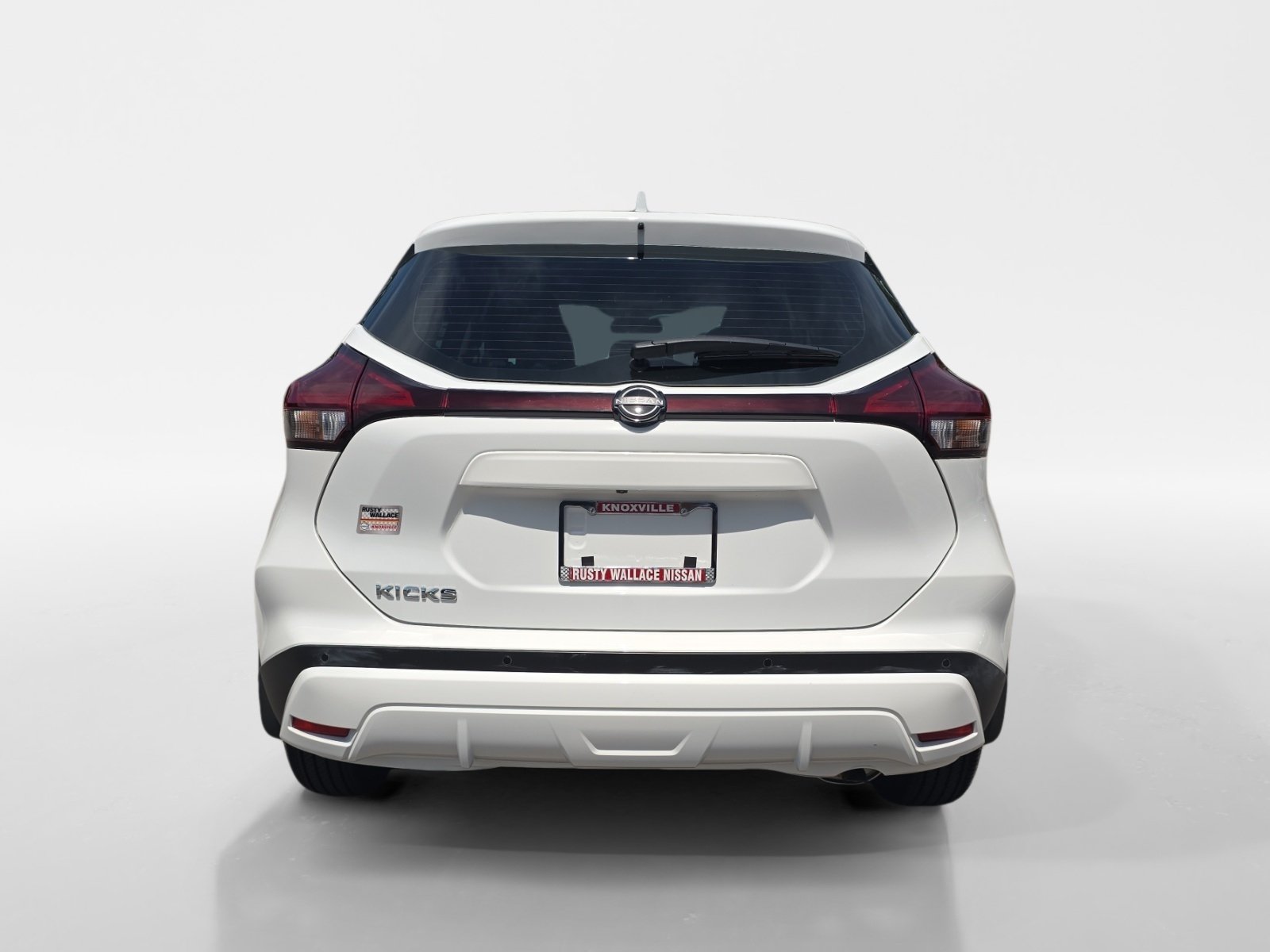 Certified 2025 Nissan Kicks Play S FWD image 4