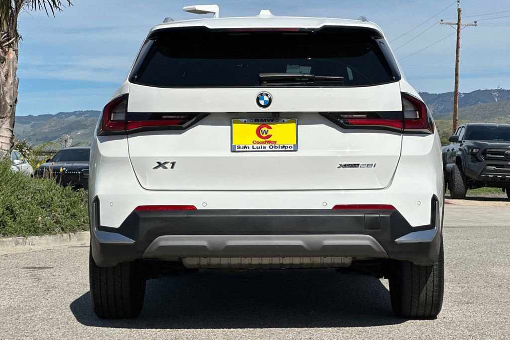 Used 2023 BMW X1 xDrive28i image 4