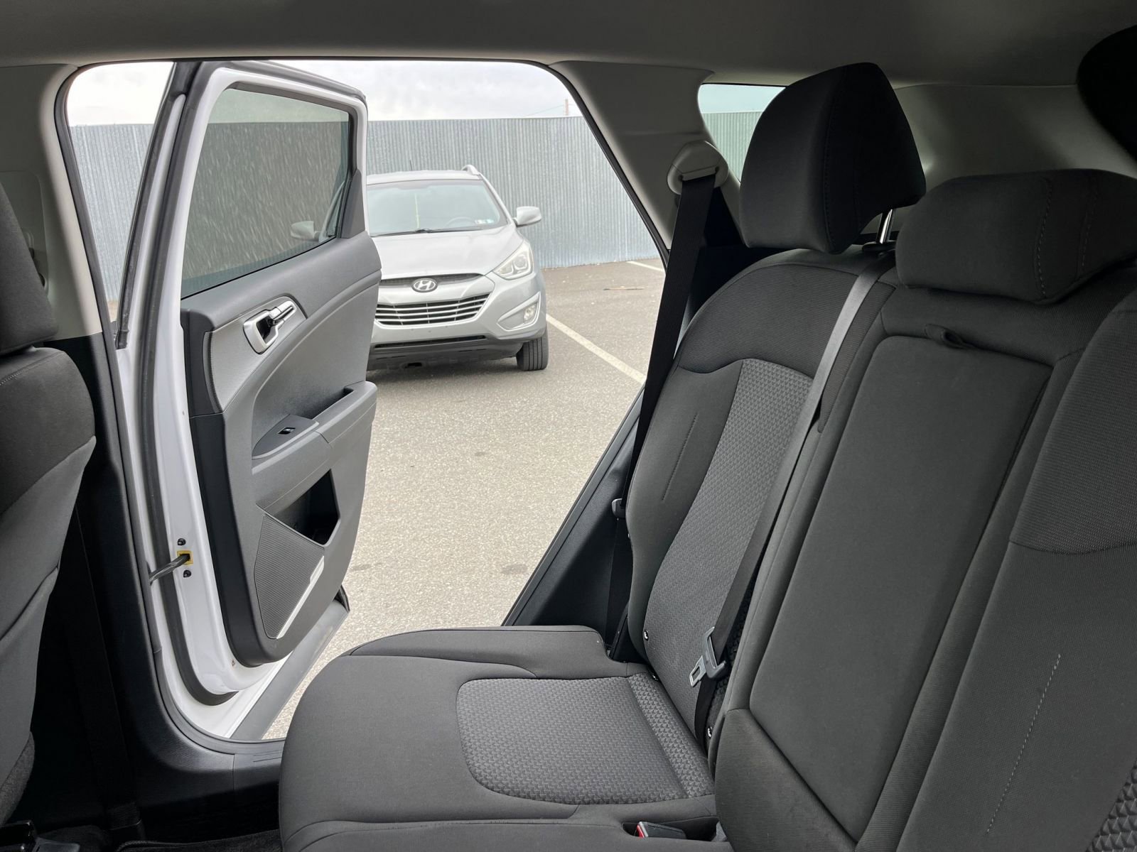 Used 2025 Kia Sportage LX FWD image 38