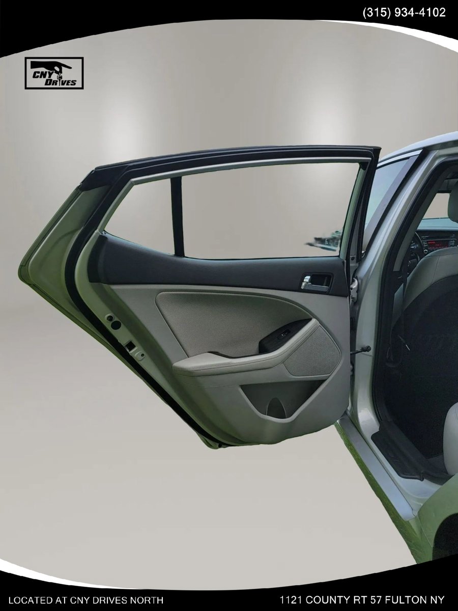 Used 2011 Kia Optima EX FWD image 11