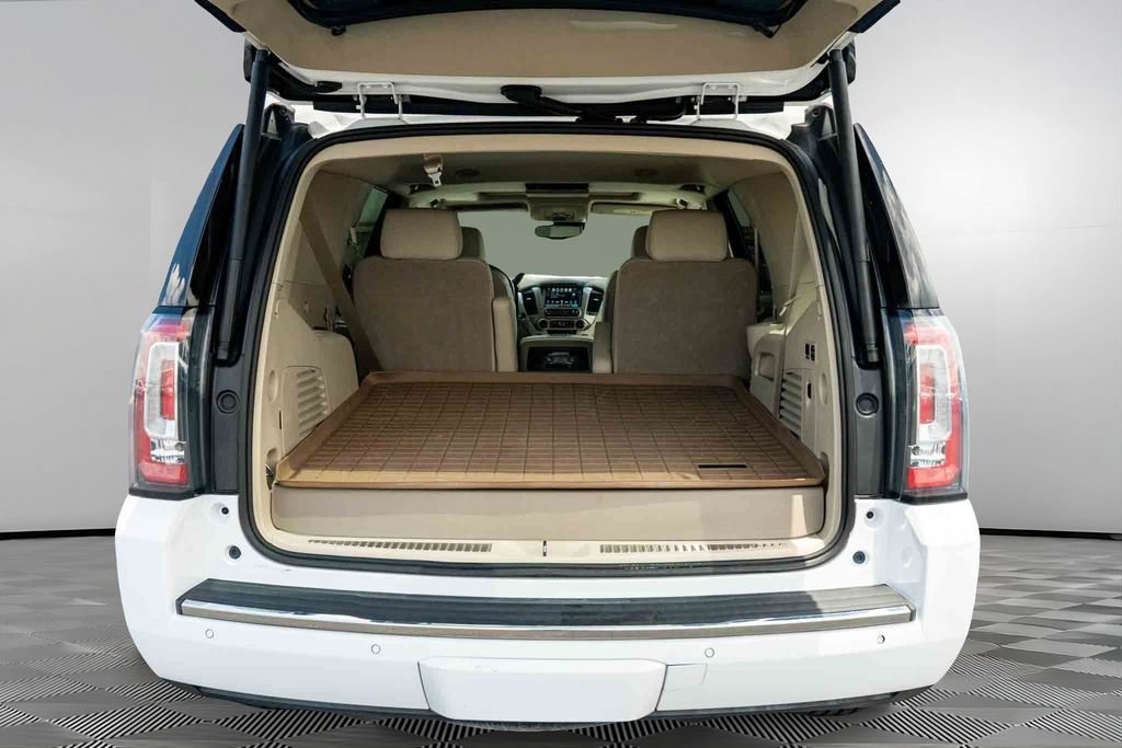 Certified 2019 GMC Yukon Denali w/ Open Road Package AWD/4WD image 31