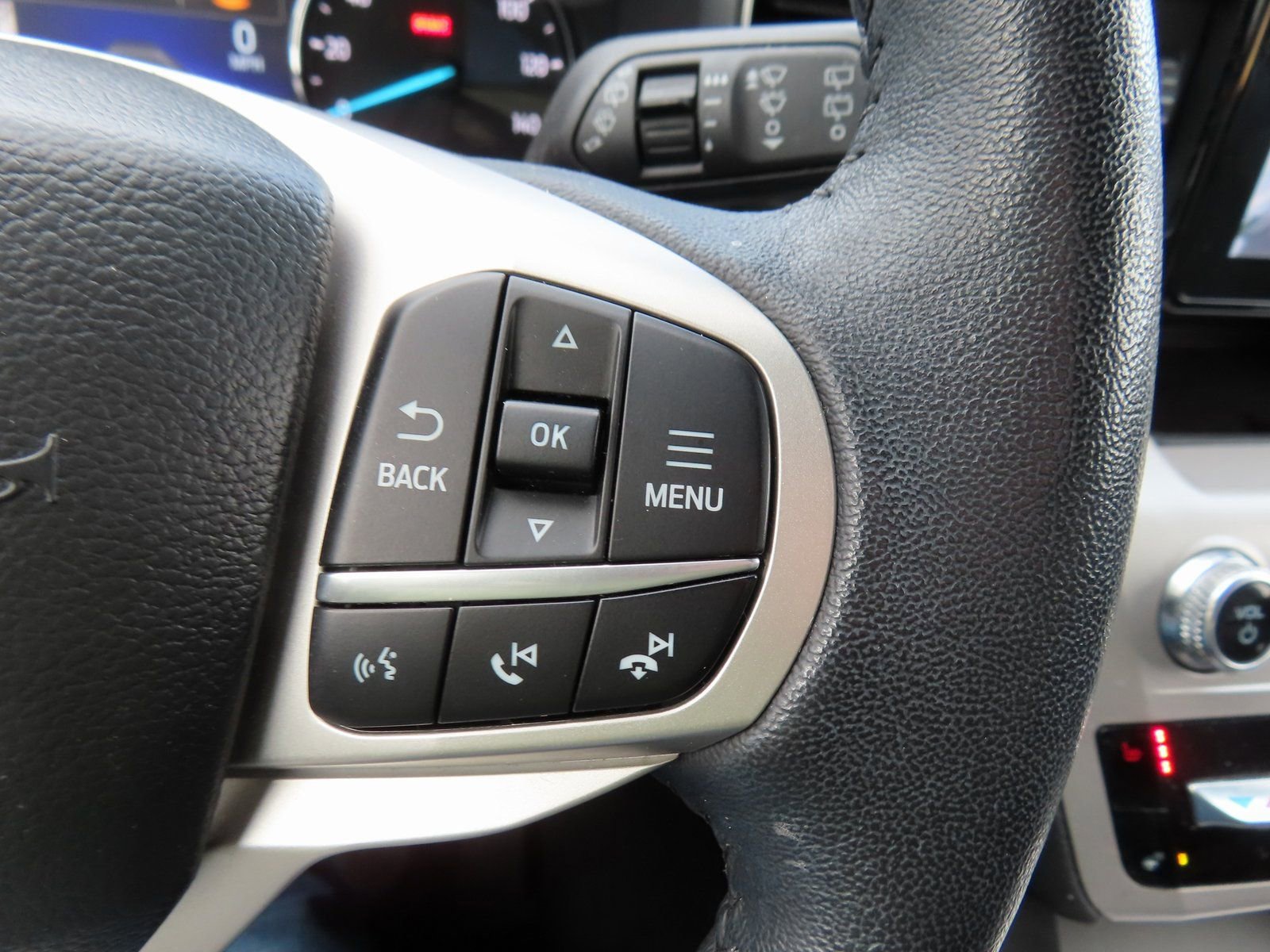 Used 2023 Ford Explorer XLT w/ Equipment Group 202A image 19