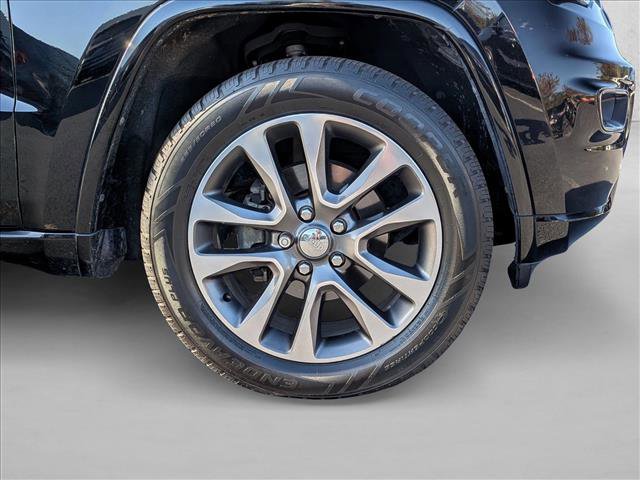 Used 2017 Jeep Grand Cherokee Overland image 15