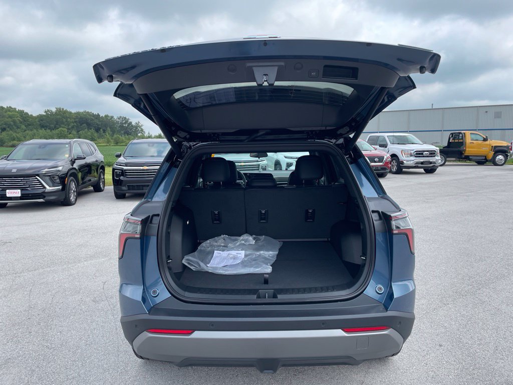 New 2027 Chevrolet Equinox LT w/ Convenience Package II AWD/4WD image 7