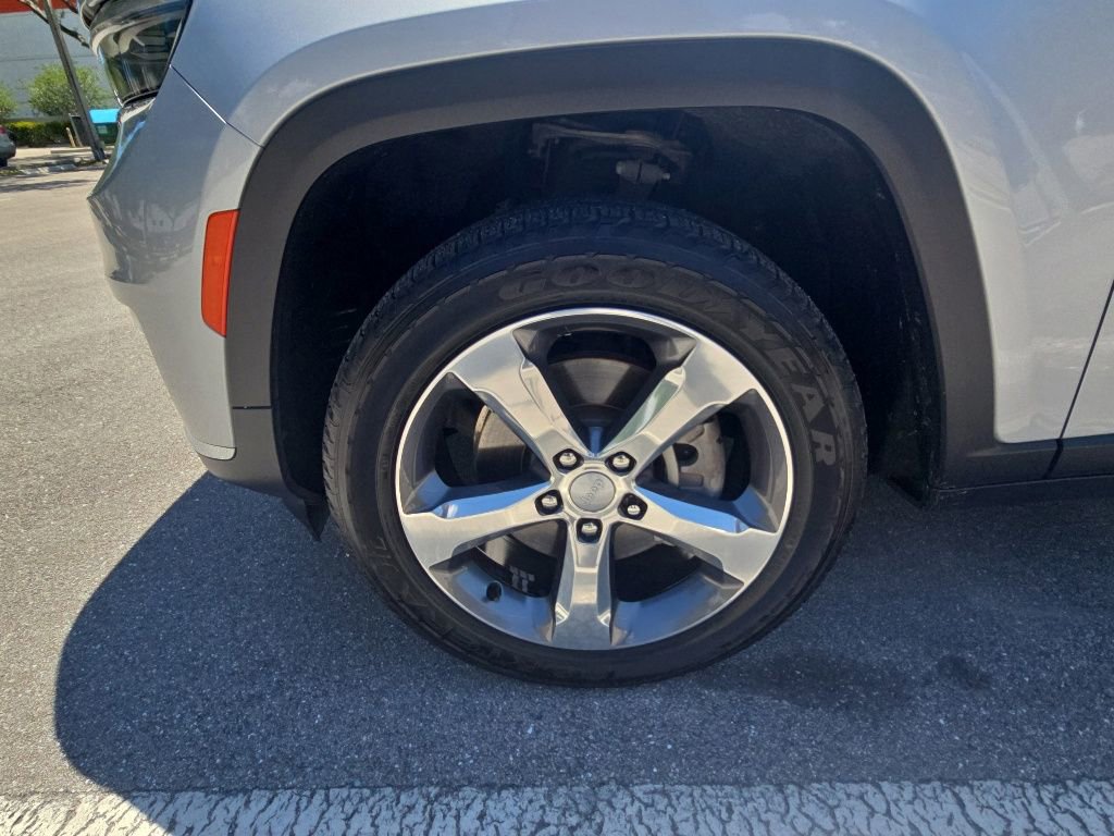 Used 2021 Jeep Grand Cherokee L Limited RWD image 9